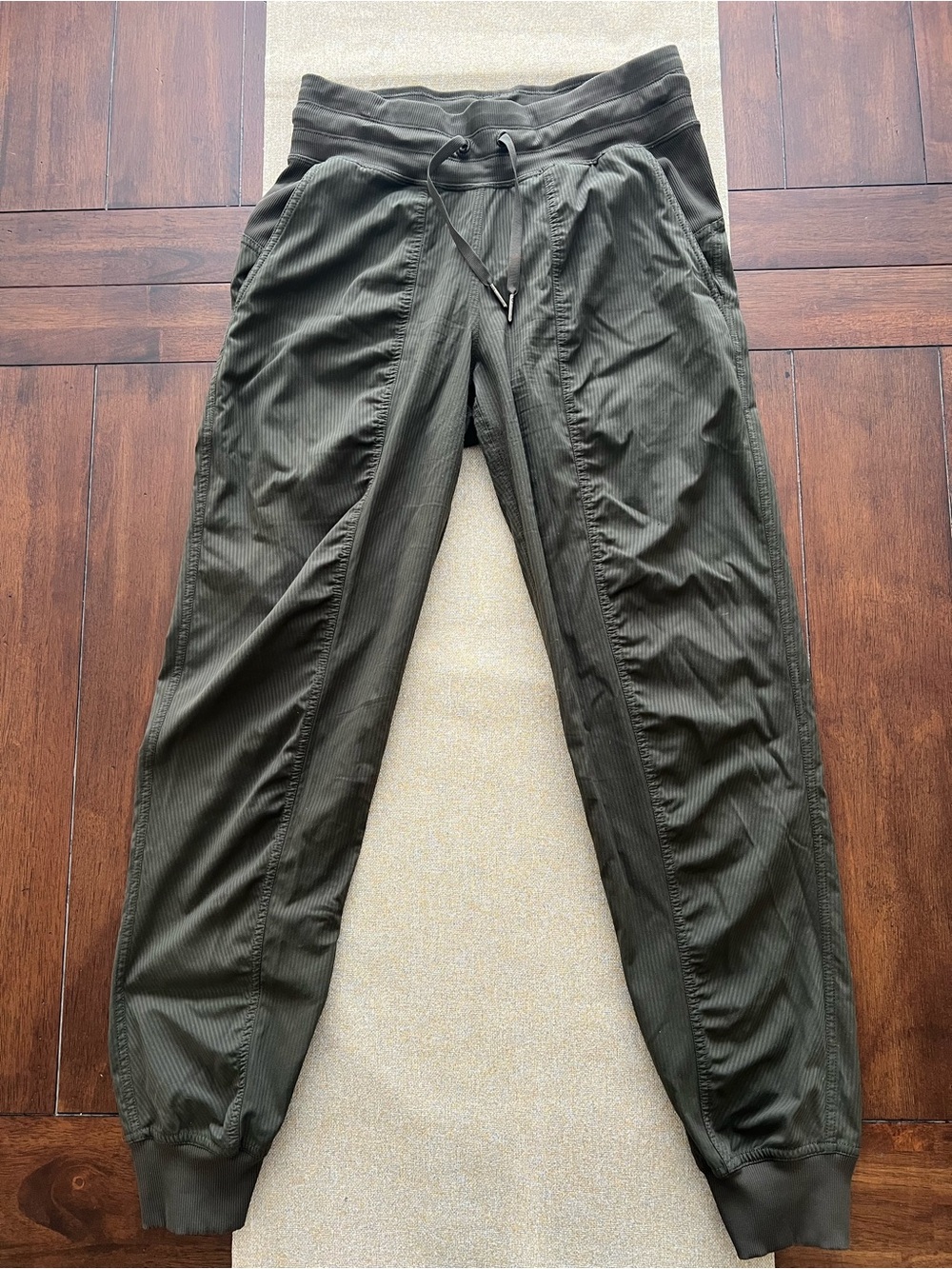 ❤️ Lululemon Olive Green Ribbed Waist Jogger Pants